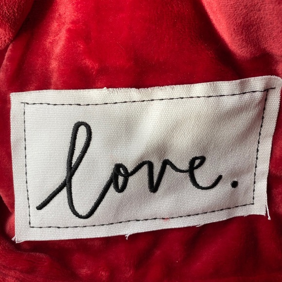 Rae Dunn Plush Throw with Patch - Picture 4 of 4